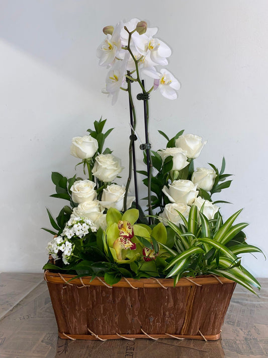 arrangement orchidée et fleurs