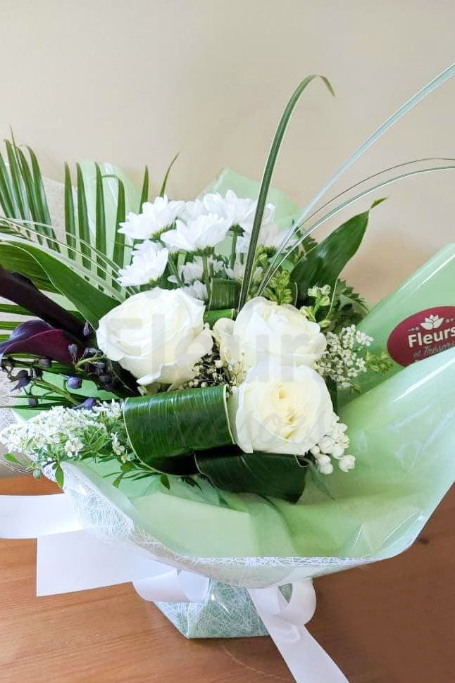 Le bouquetto est le plus populaire des bouquets à offrir lors de funérailles, à faire livrer en salon funéraire à Victoriaville